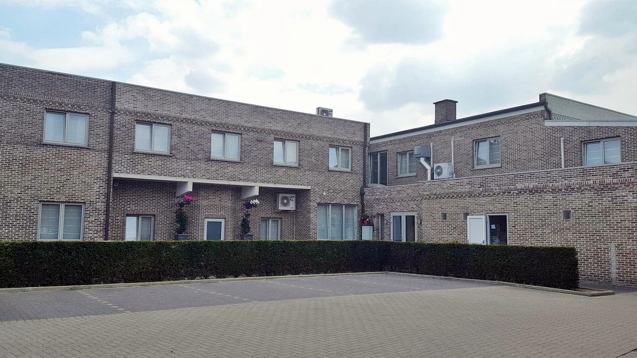 Belrom Hotel Sint-Truiden Exterior photo